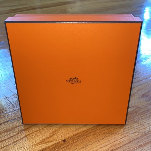 NWOT Hermes perfume and shave foam gift set w/ Hermes box & Hermes ribbons - Picture 8 of 9